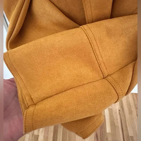 Philosophy Women’s Sz L Mustard Yellow Faux Leather Moto Style Jacket - NWT - Picture 4 of 7